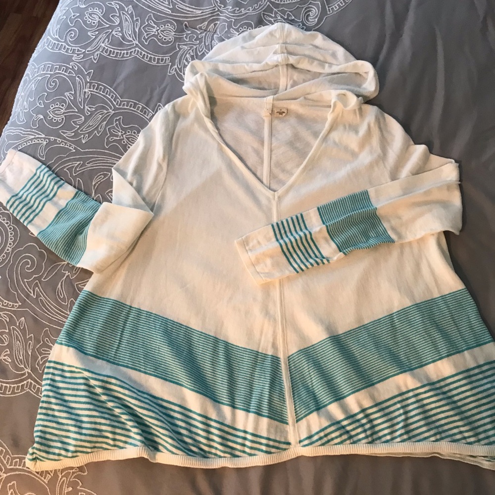 Lightweight A line pull over